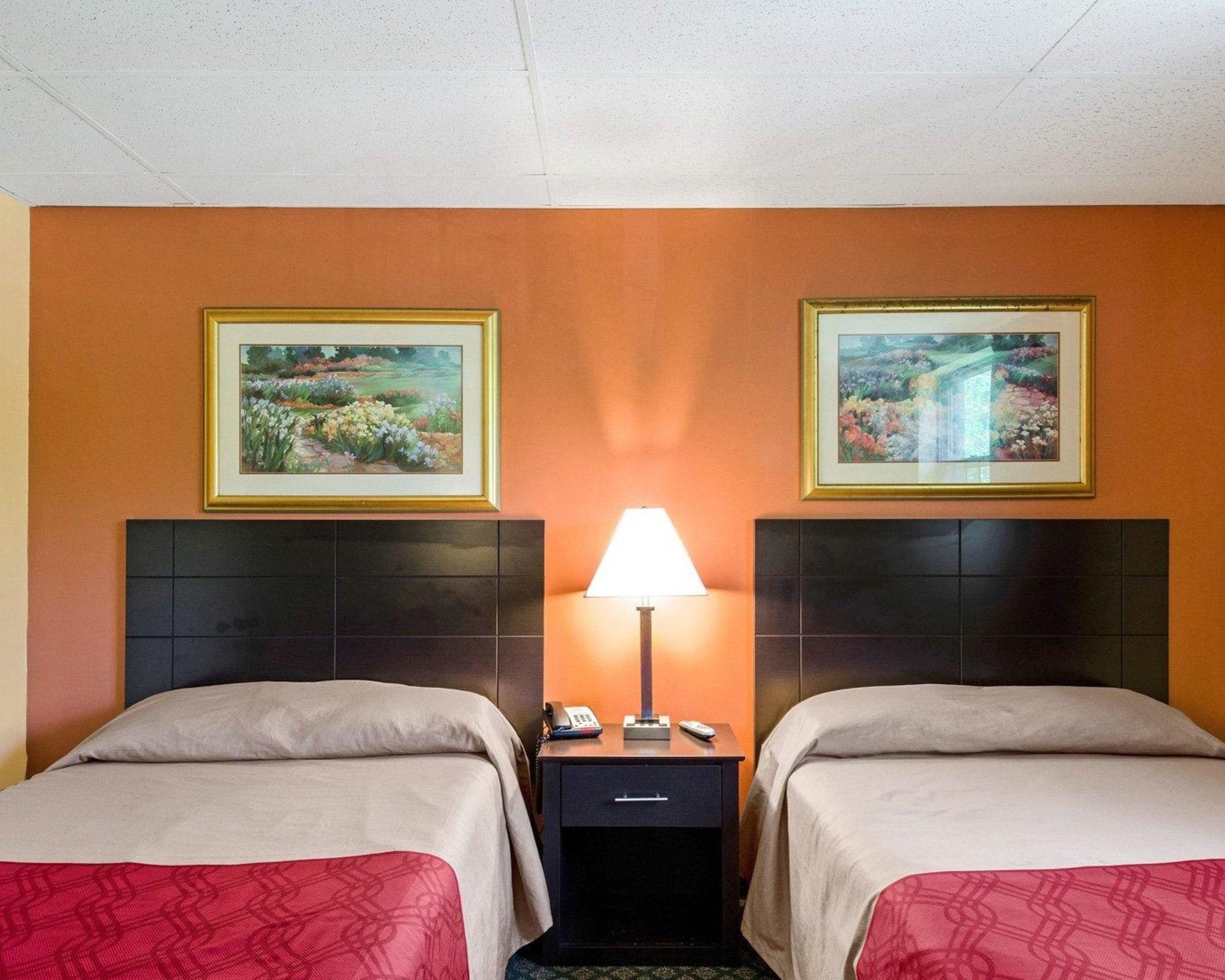Econolodge Framingham-Boston Bagian luar foto