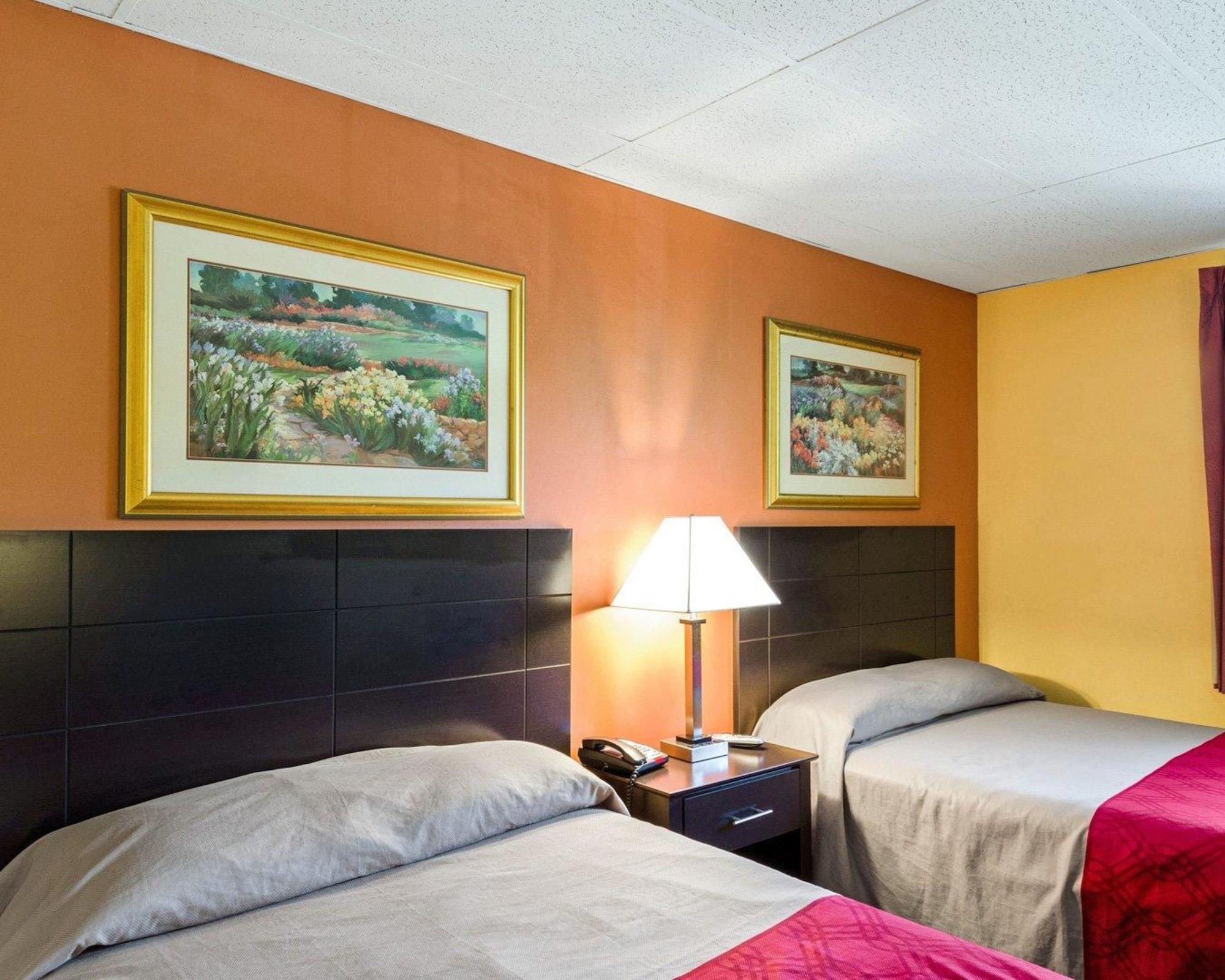 Econolodge Framingham-Boston Bagian luar foto