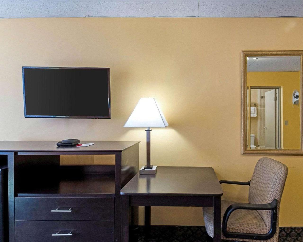 Econolodge Framingham-Boston Bagian luar foto
