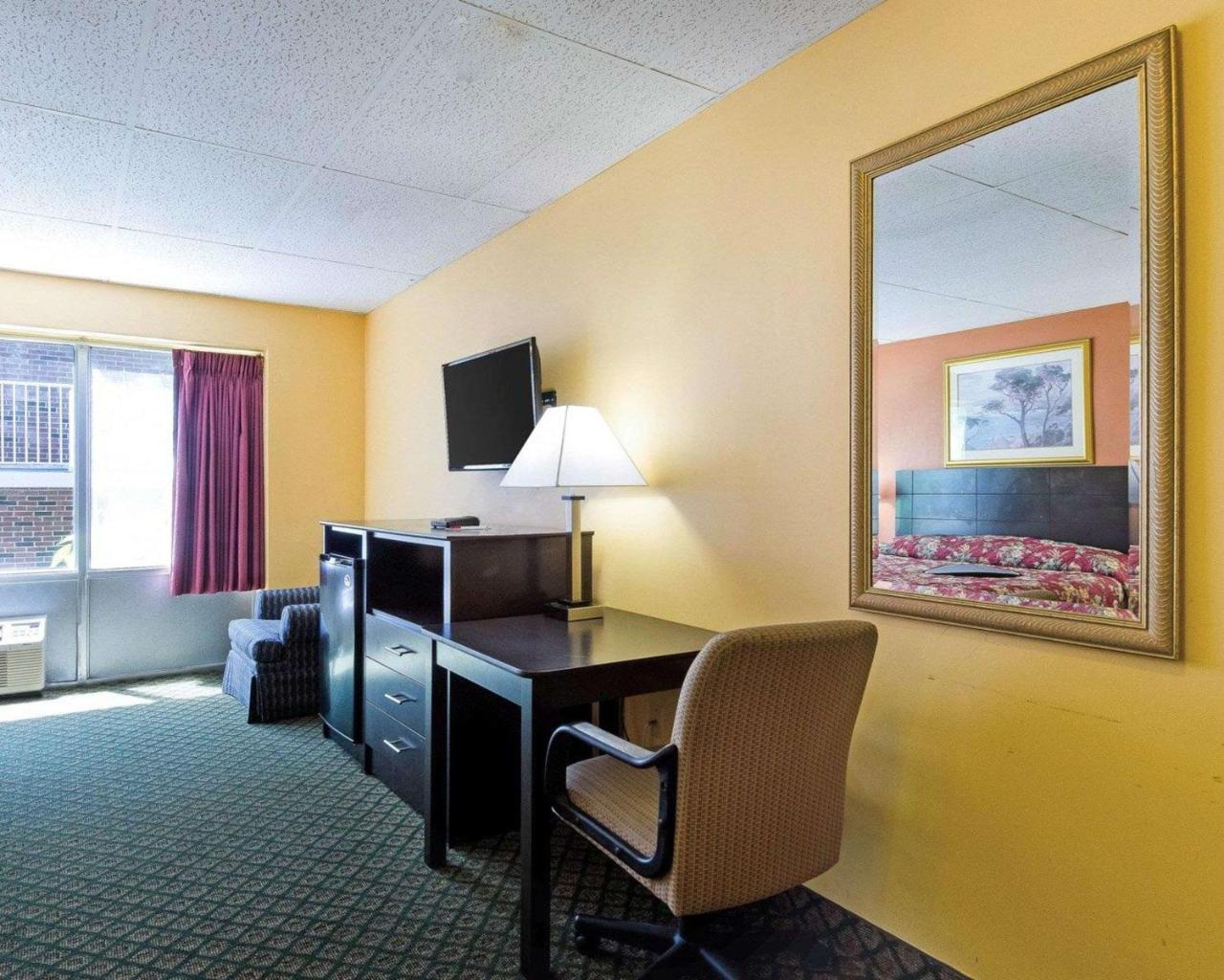 Econolodge Framingham-Boston Bagian luar foto