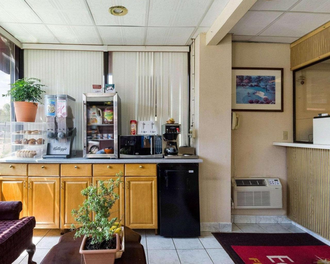 Econolodge Framingham-Boston Bagian luar foto